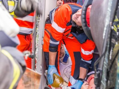 DALŠÍ METODICKÉ CVIČENÍ PARDUBICKÉ KRAJSKÉ ZZS SE USKUTEČNILO NA LETIŠTI V CHRUDIMI
